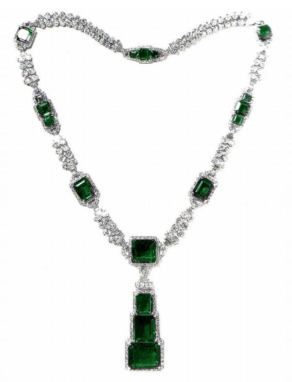 The Curated list of Top 10 vintage royal pieces