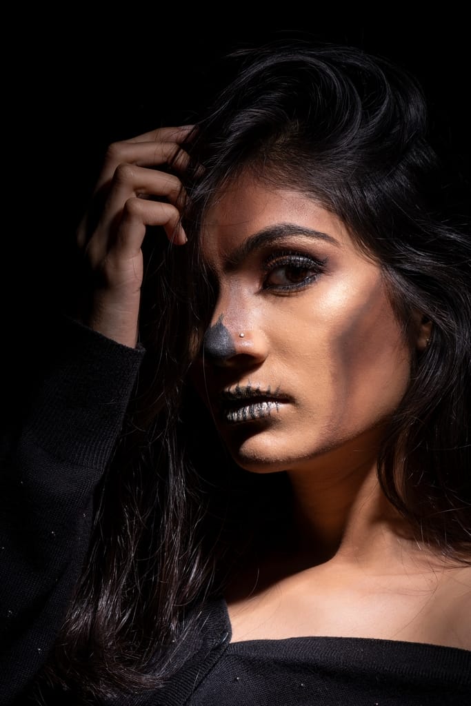 Recreate Skull Boss Babe Makeup a Halloween Classic in 7 easy steps